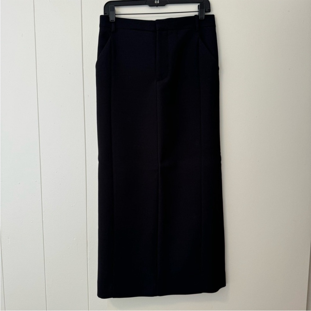 VIRAL NEW ZARA MAXI ELEGANT SKIRT WITH ZIPPER CLOSURE
🚨NO DISCOUNT ON THIS SKIRT - Picture 8 of 16
